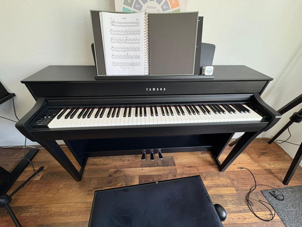 Yamaha CLP 745 - mat zwart, Ophalen, Zwart, Digitaal, Zo goed als nieuw