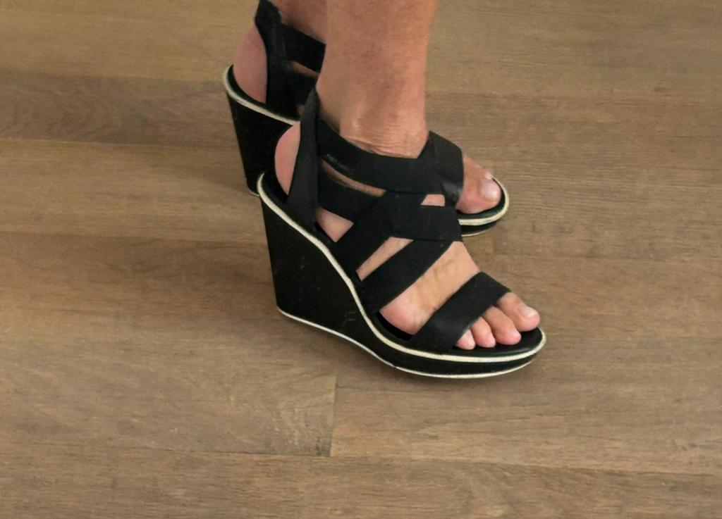 Zwarte Calvin Klein sandalen, Kleding | Dames, Schoenen, Ophalen of Verzenden, Nieuw, Zwart, Sandalen of Muiltjes