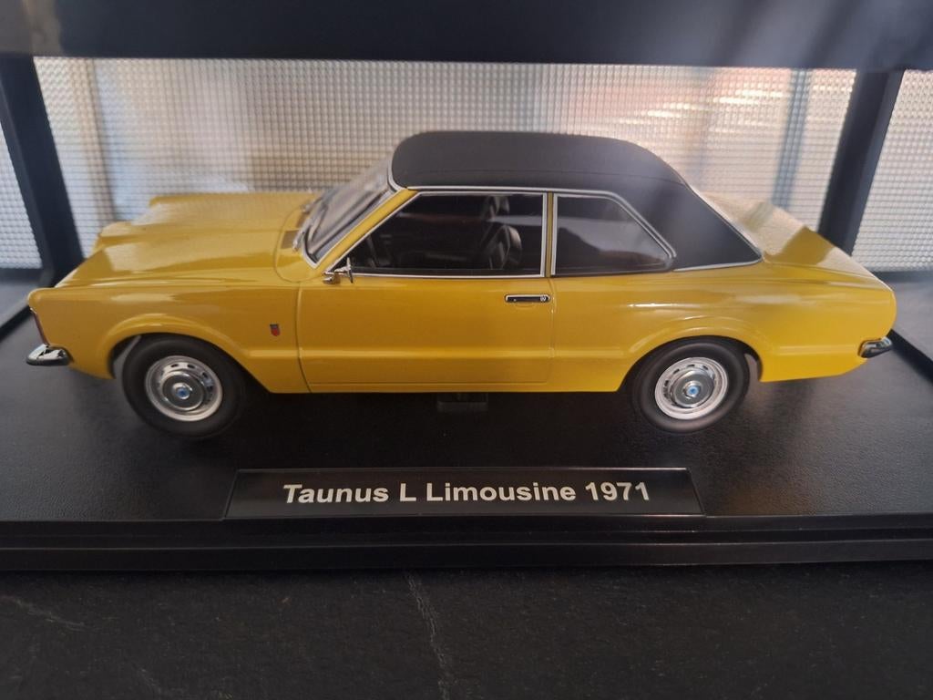 Ford Taunus L Sedan 1971 Schaal 1:18, Hobby en Vrije tijd, Modelauto's | 1:18, Overige merken, Auto, K&K, Ophalen of Verzenden