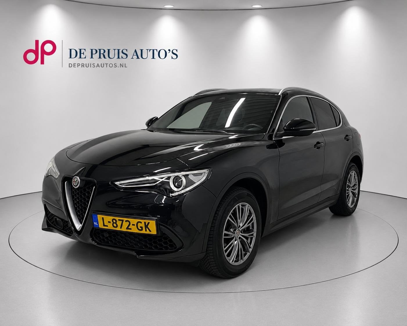 Alfa Romeo Stelvio 2.0 T AWD Super Q4 PackVeloce Trekhaak Ca, Auto's, Alfa Romeo, Euro 6, 4 cilinders, Zwart, Bedrijf