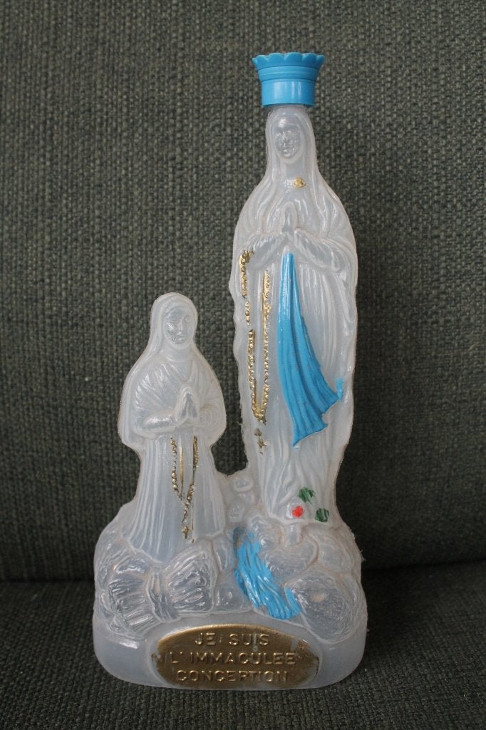 Maria Lourdes met Bernadette fles voor gezegend water, Ophalen of Verzenden, Gebruikt, Overige typen, Christendom | Katholiek