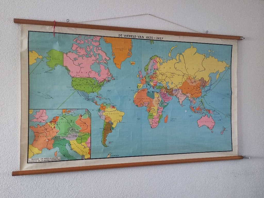 Schoolkaart de wereld van 1920 -1957, Antiek en Kunst, Ophalen, Geschiedenis