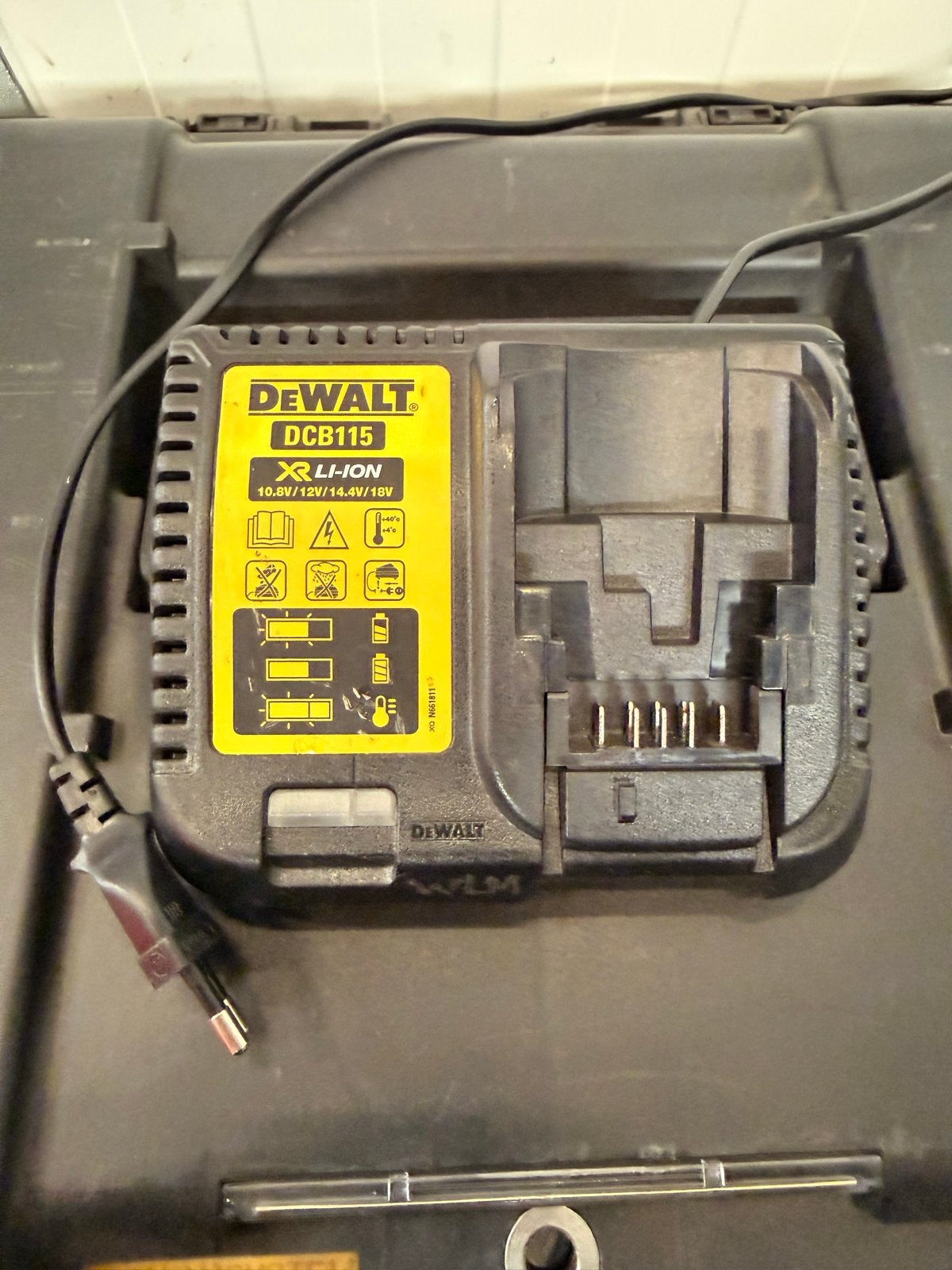 Dewalt DCB115 XR Li-Ion Oplader 10.8V/12V/14.4V/18V, Ophalen of Verzenden, Zo goed als nieuw, Overige typen, DeWalt