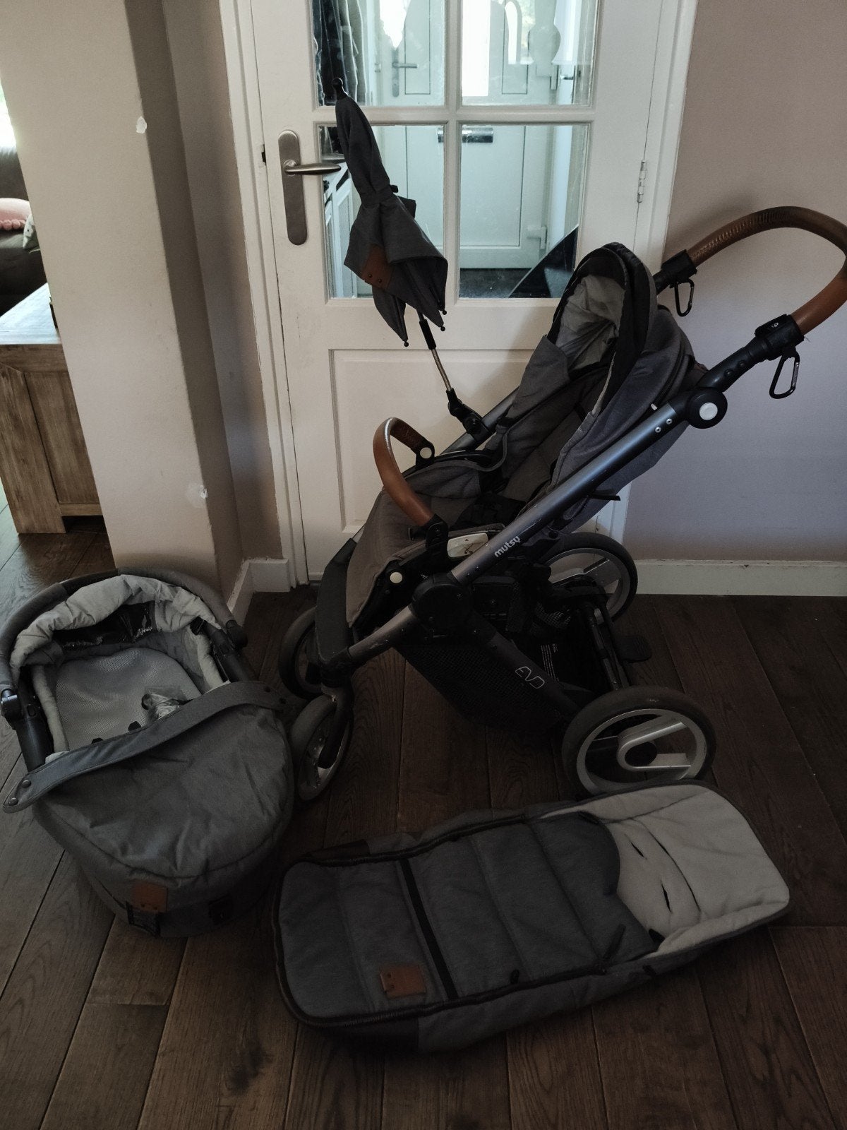 Mutsy duo wagen licht grijs, Ophalen, Gebruikt, Verstelbare duwstang, Combiwagen