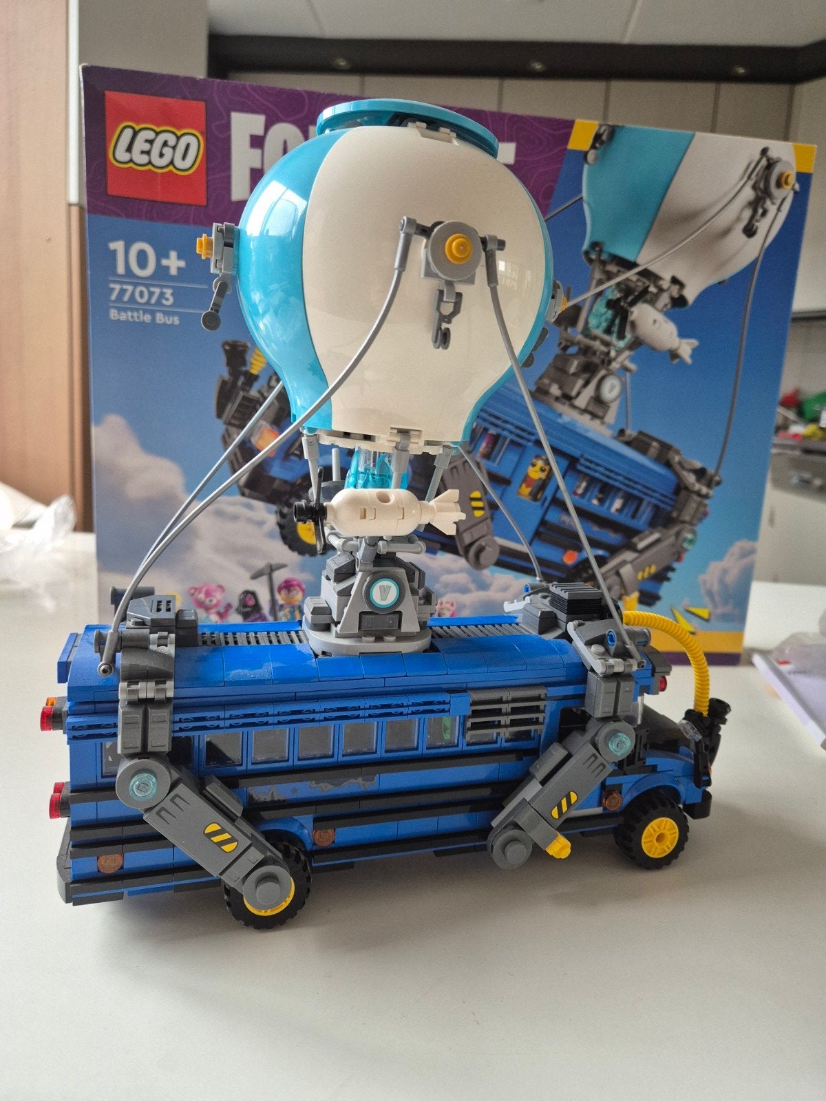 LEGO Fortnite 77073 Battle Bus - Complete set met figuren, Overige thema's, Lego, Ophalen of Verzenden, Zo goed als nieuw