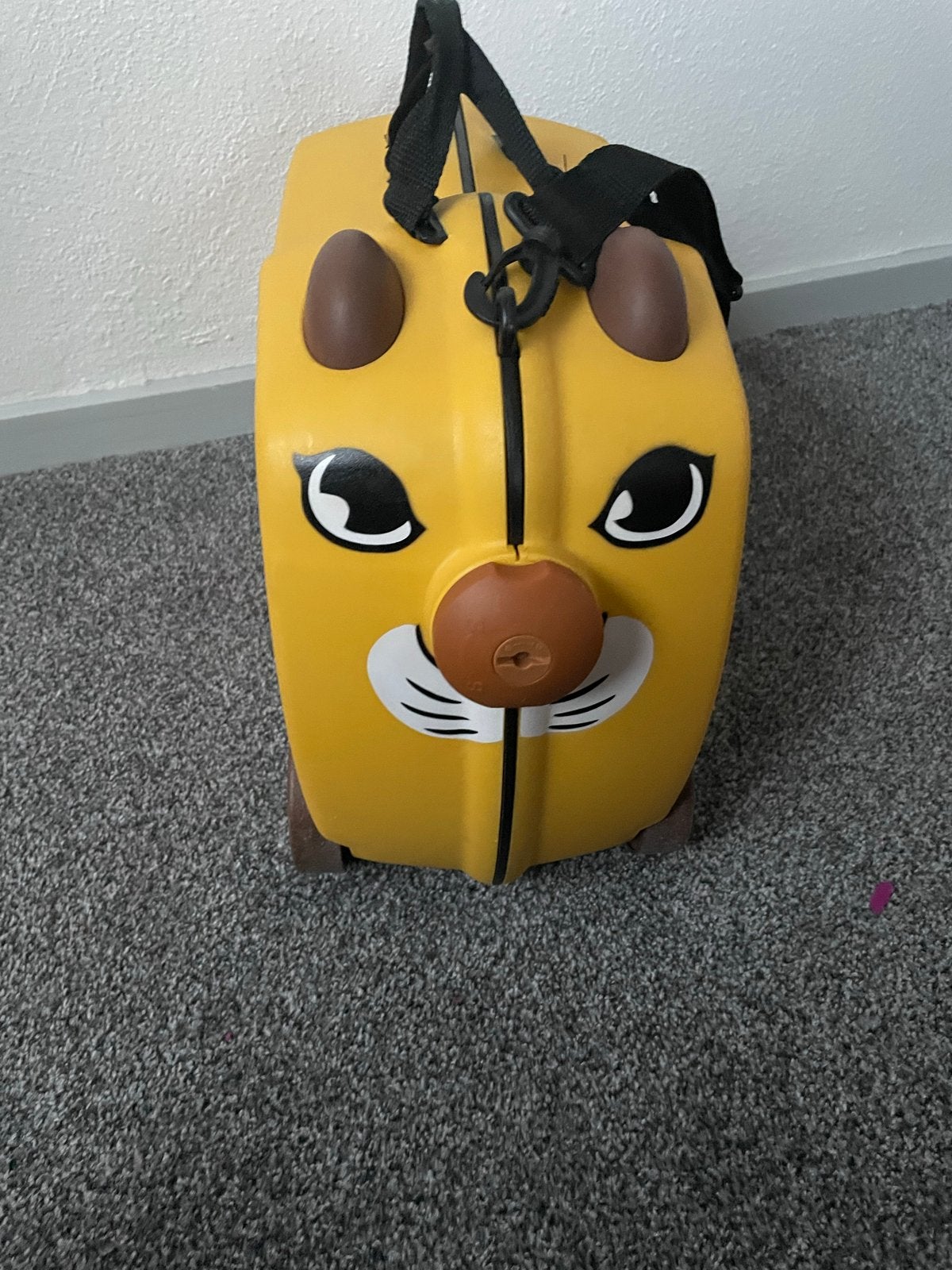 Leuke Cheeta Kinderkoffer met Wieltjes en Sleutel - Geel, Gebruikt, Hard kunststof, Slot, Minder dan 50 cm