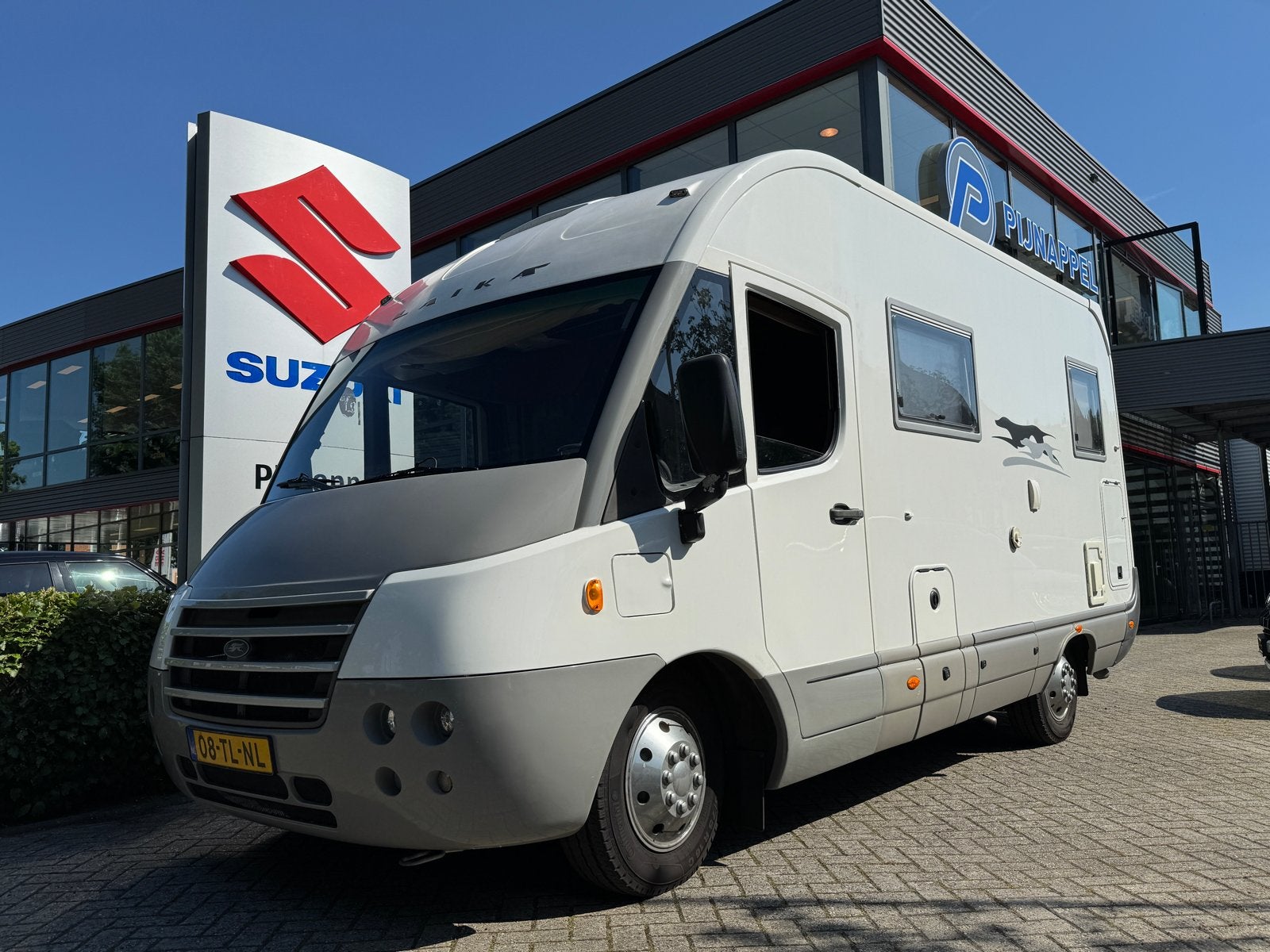 Laika Camper Automaat: Nette en goed Onderhouden Luxe Opties, Caravans en Kamperen, Campers, Automaat, Tot en met 2, Bedrijf, Diesel