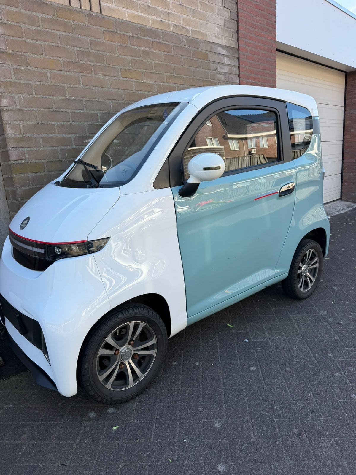 Overdekte scootmobiel met litium accu rijbewijs vrij, Zo goed als nieuw, 16 km/u of meer, 46 km of meer, Ophalen