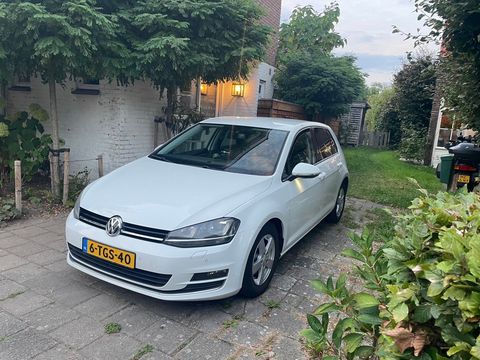 Volkswagen Golf 1.2 TSI 77KW 5D 2014 Wit, Ophalen of Verzenden, Zo goed als nieuw