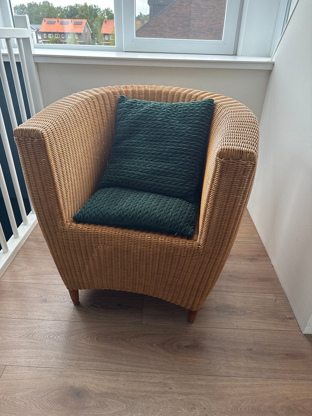 Comfortabele rieten stoel - Zit heerlijk!, Huis en Inrichting, Fauteuils, Ophalen, Gebruikt, Minder dan 75 cm, Riet of Rotan
