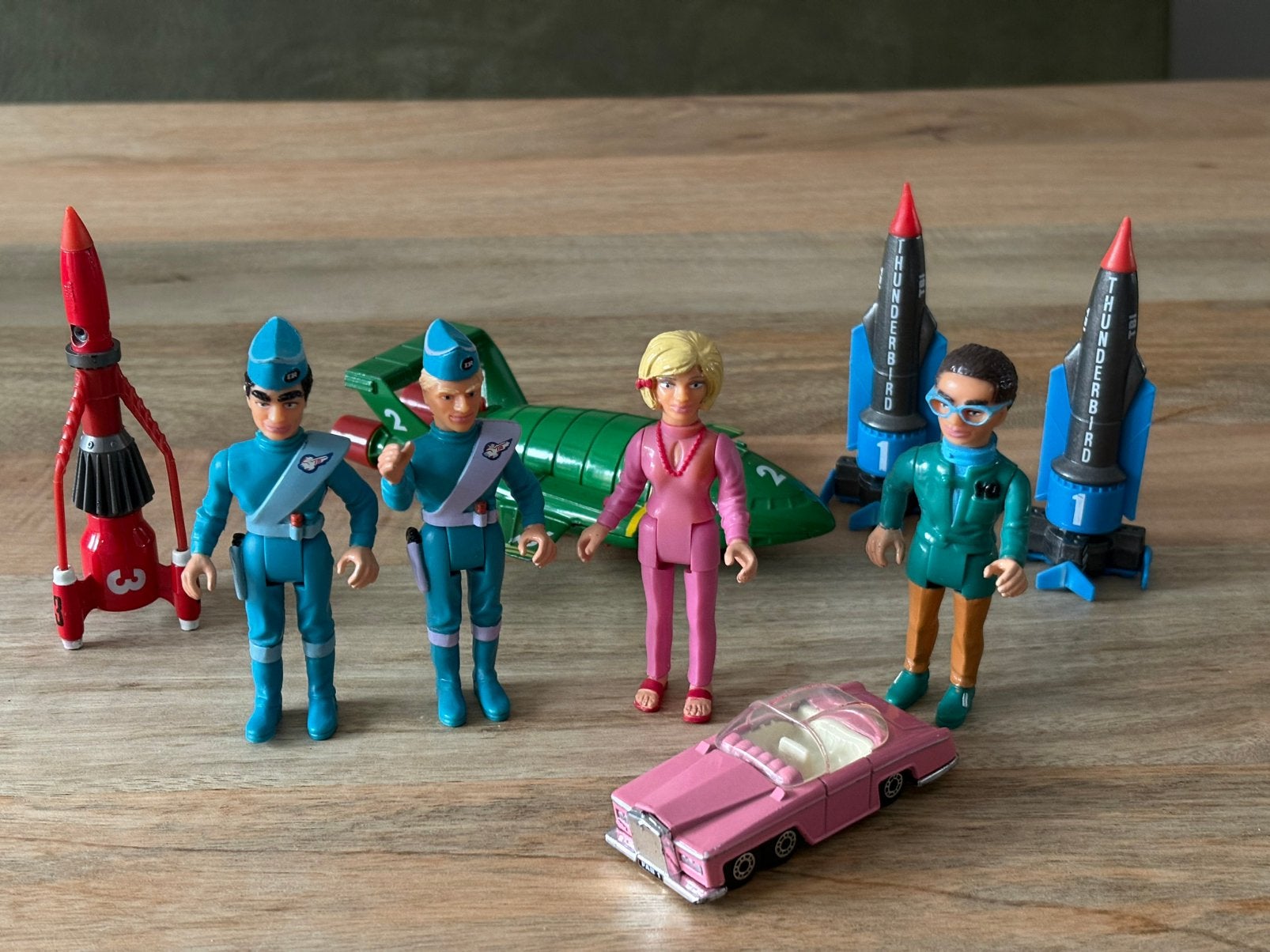 Thunderbirds voertuigen en personages, Ophalen, Gebruikt