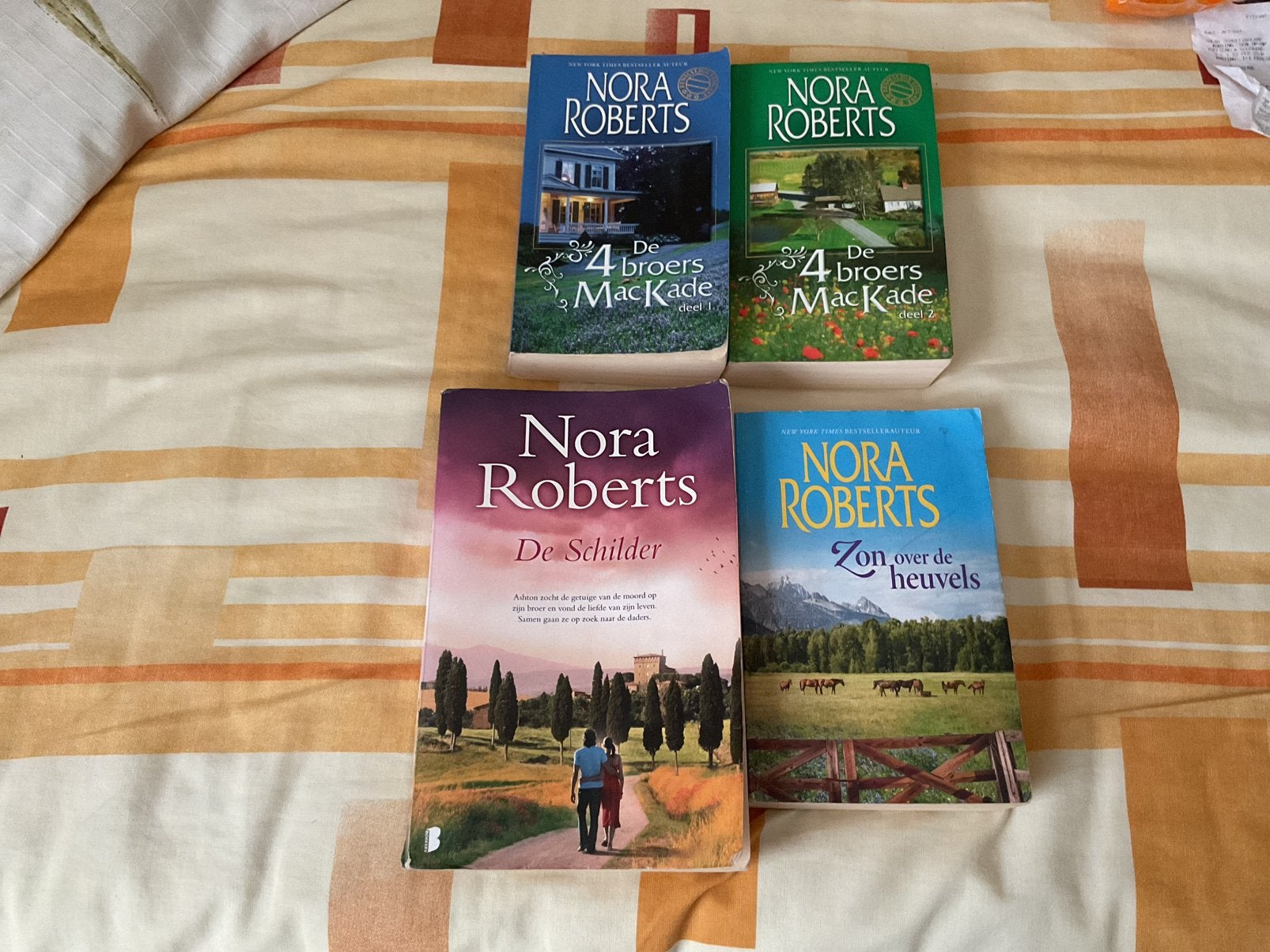 4 boeken van Nora Roberts, Ophalen of Verzenden, Gelezen