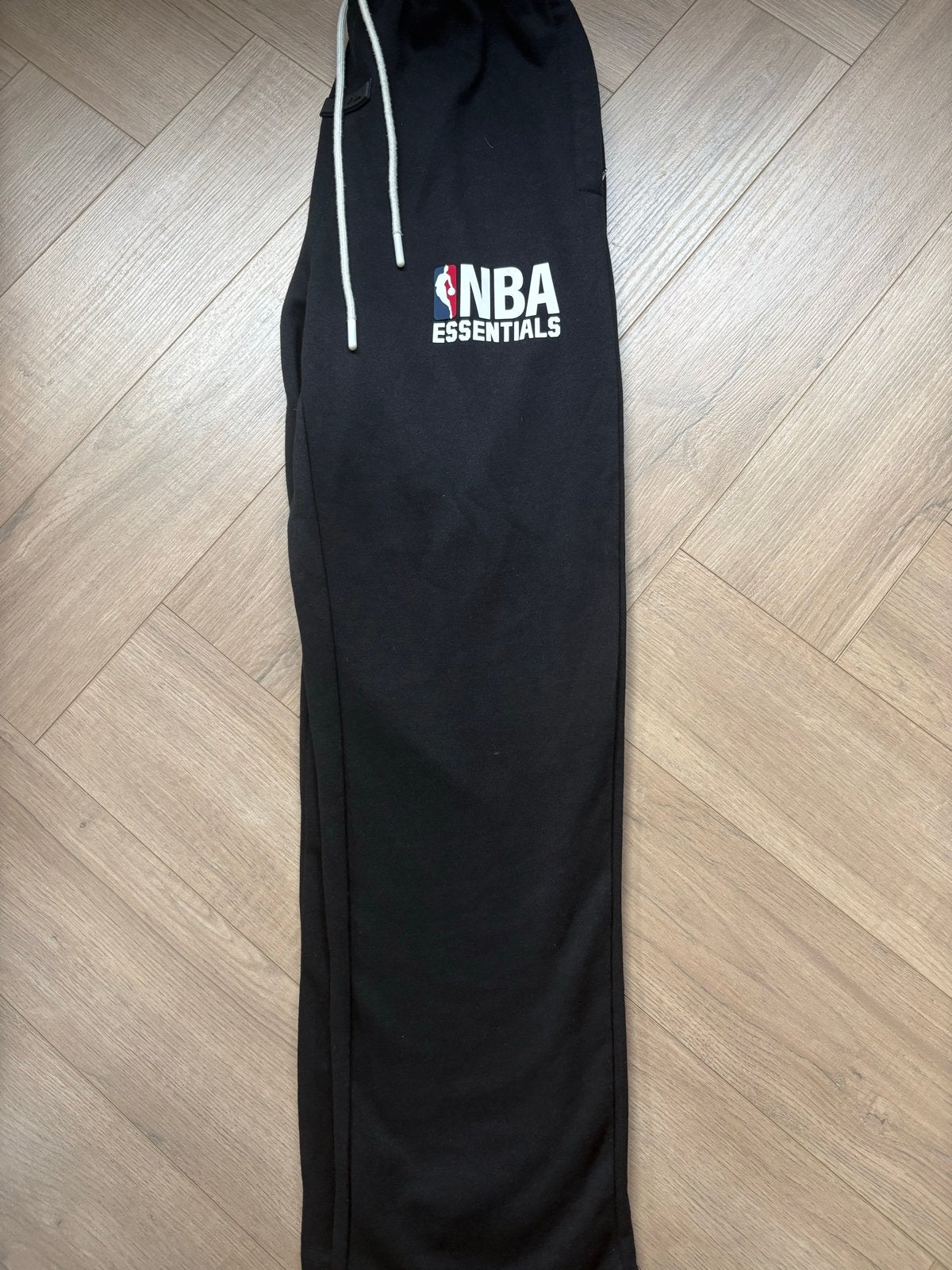 NBA Essentials joggingbroek - Zwart - Maat S, Ophalen of Verzenden, Zo goed als nieuw, Maat 46 (S) of kleiner, Zwart