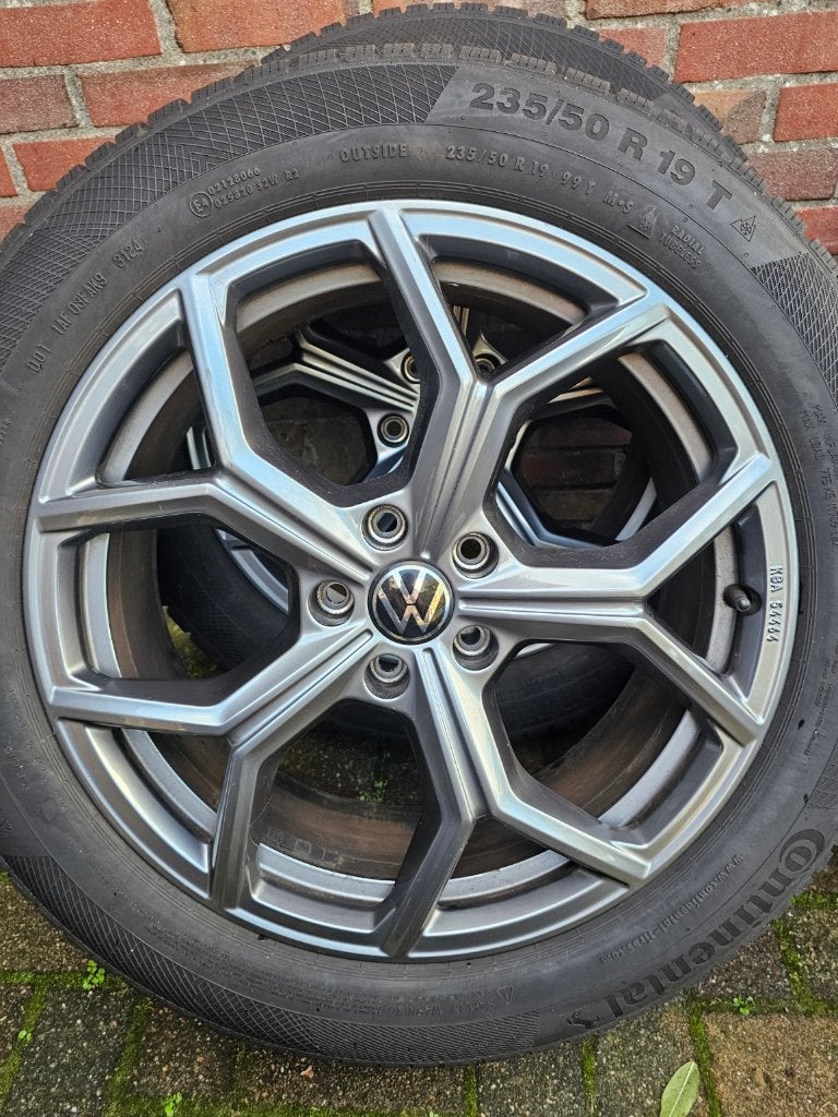 Originele VW 19 inch velgen Tiguan incl. winterbanden, Banden en Velgen, Winterbanden, 235 mm, Ophalen