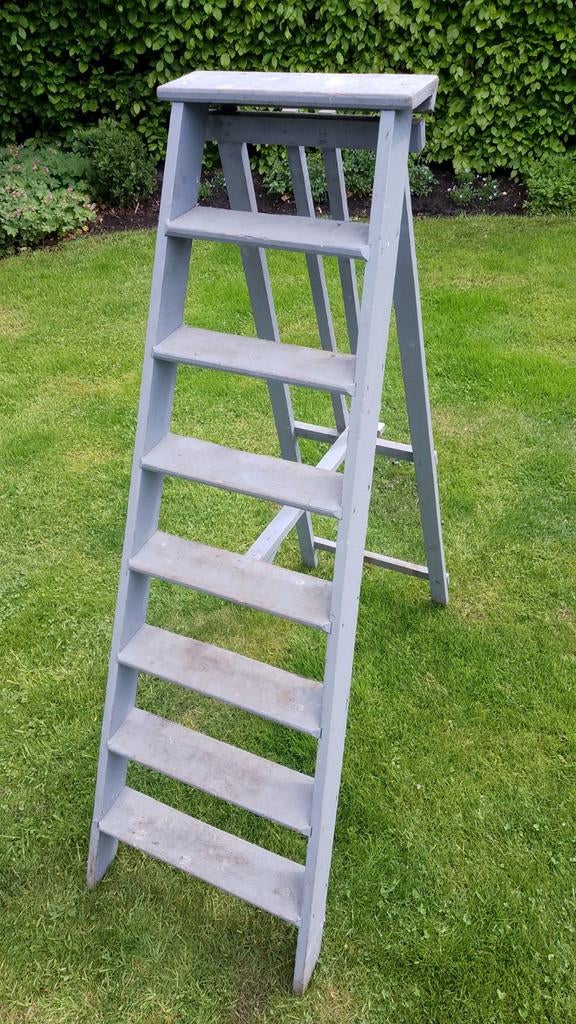 Stevige houten trap - ideaal voor klusjes in huis en tuin, Doe-het-zelf en Verbouw, Ladders en Trappen, Ophalen, Gebruikt, Trap