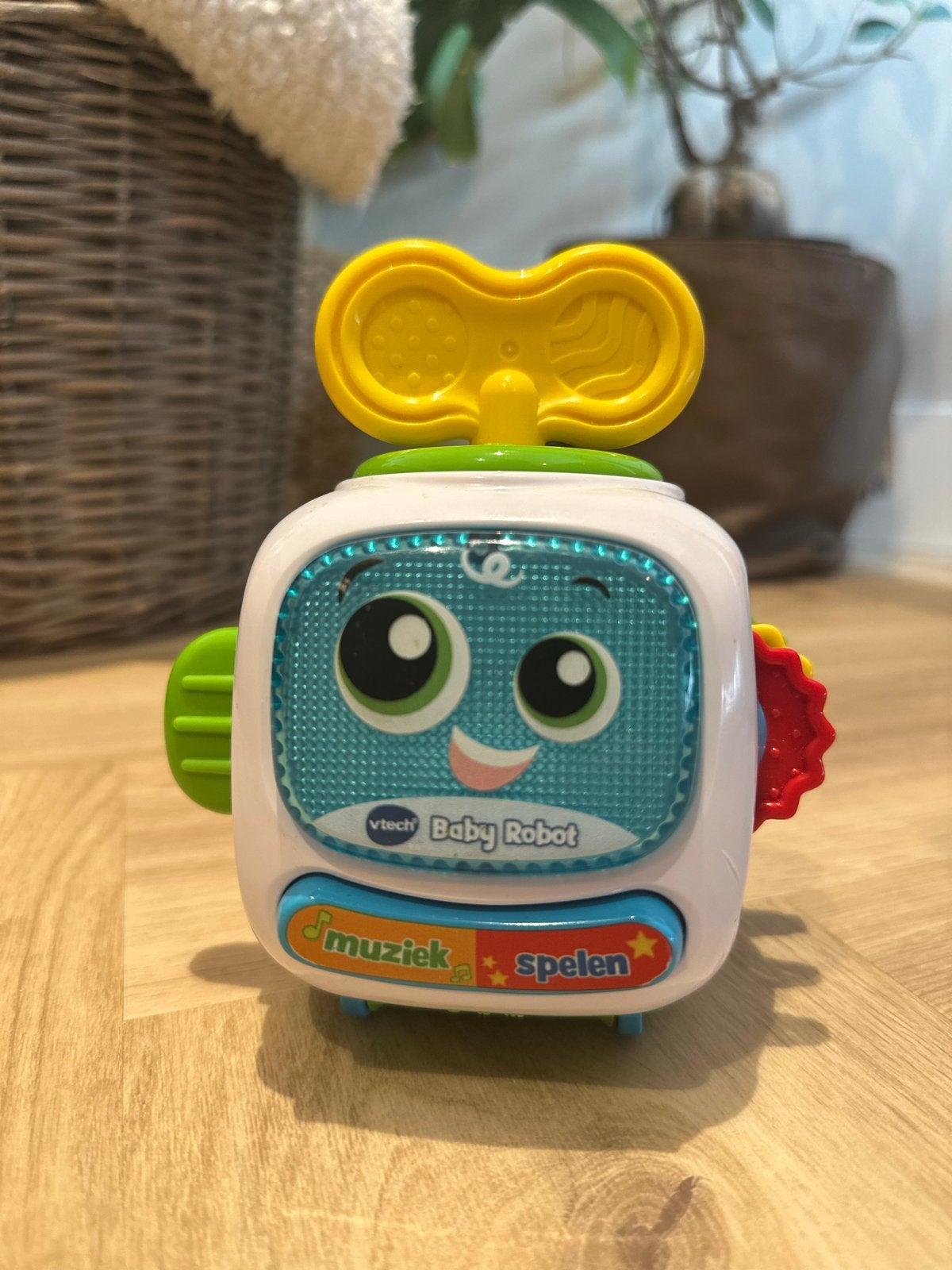 VTech Baby Robot - Interactief Speelgoed met Geluid, Ophalen of Verzenden, Zo goed als nieuw, Overige typen, Met licht