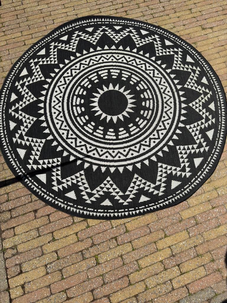 Te koop Mooi net rond buitenkleed!, Ophalen, Zo goed als nieuw