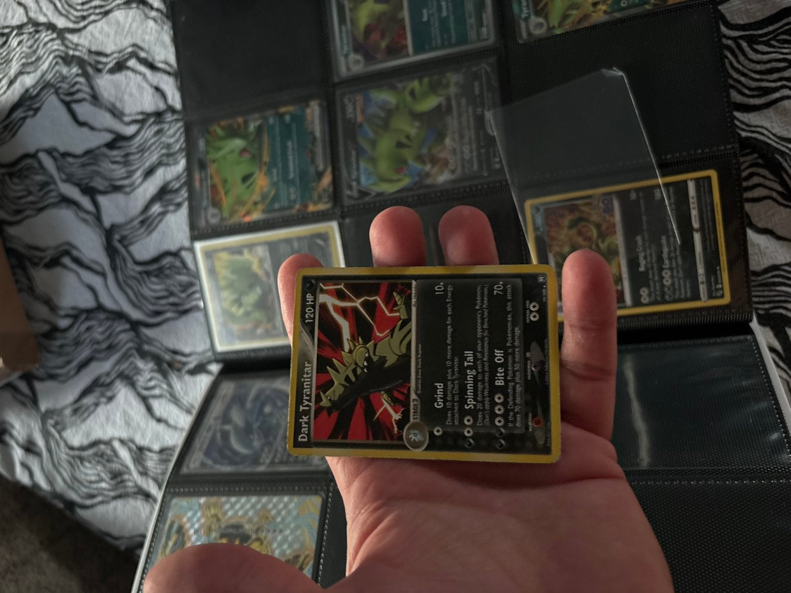 Dark tyranitar rocket returns, Ophalen of Verzenden, Zo goed als nieuw, Meerdere kaarten, Foil