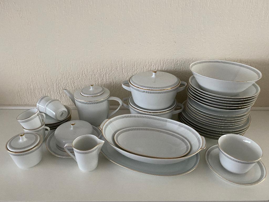 Servies Hutschenreuther Noblesse E.H.S.Germany, Ophalen of Verzenden, Zo goed als nieuw, Overige stijlen, Porselein