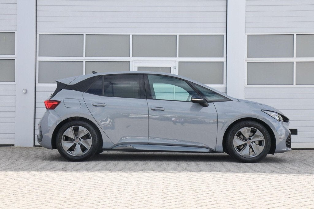 CUPRA Born 204pk Essential 62 kWh | SoH 95% | Full Link | Pa, Auto's, Cupra, Automaat, 12 maanden, Gebruikt, Zwart