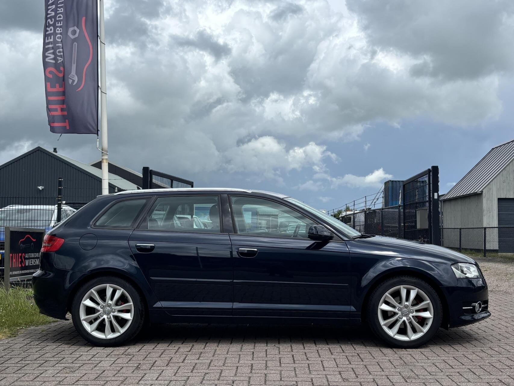 Audi A3 Sportback 1.2 TFSI Attraction Pro Line Business trek, Auto's, Audi, Euro 5, Gebruikt, 4 cilinders, Blauw