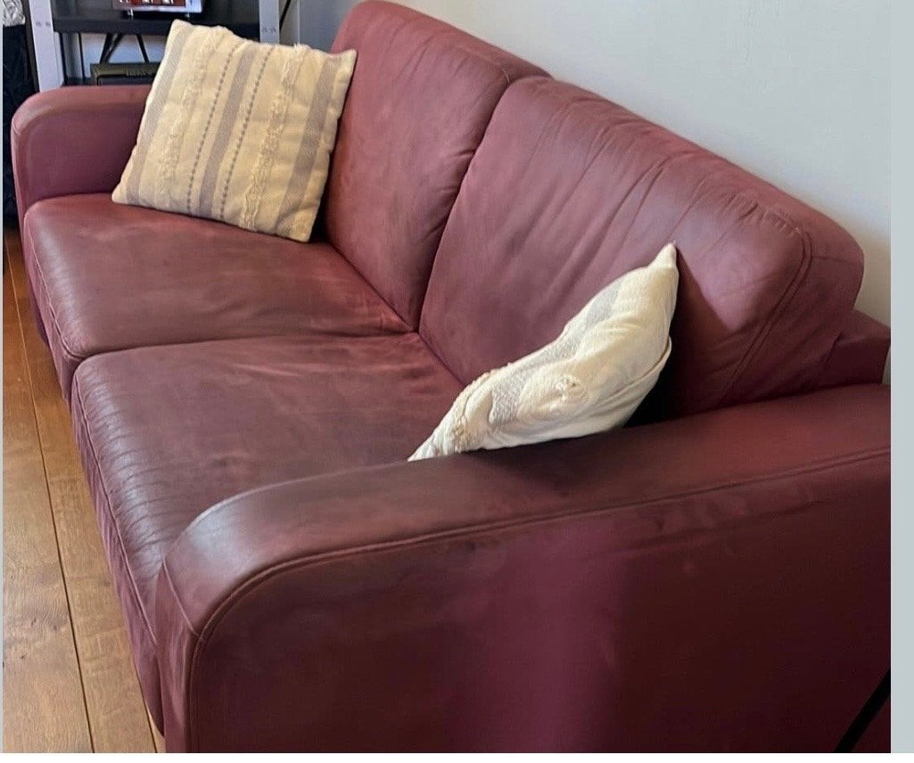 Gratis oud roze alcantara bank 2,5-zits met evt. beige hoes, Ophalen, Gebruikt, Overige maten, 150 tot 200 cm