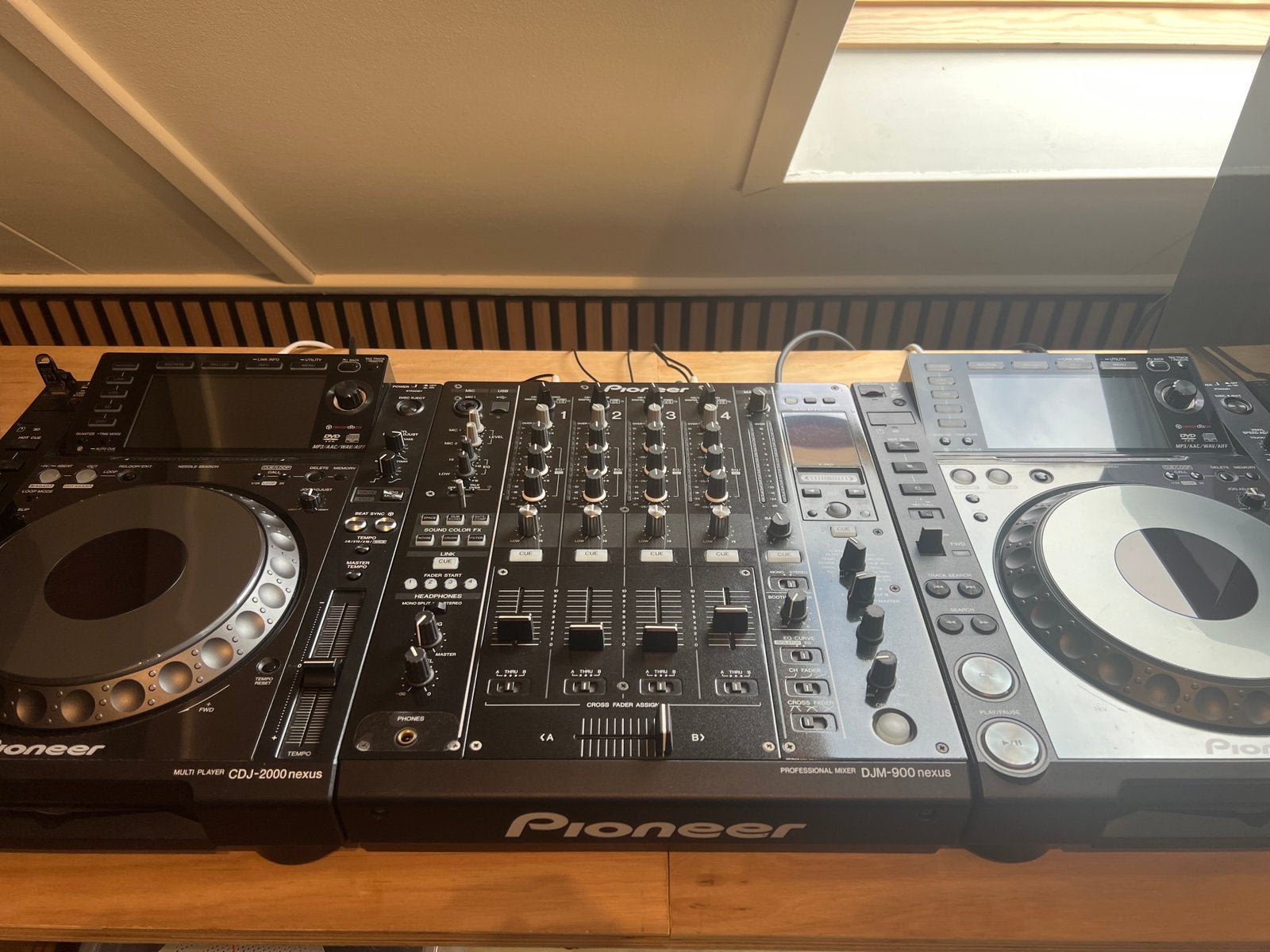 2x CDJ2000nxs en DJM900 nxs. Incl flightcases, Muziek en Instrumenten, Ophalen, Zo goed als nieuw, Pioneer