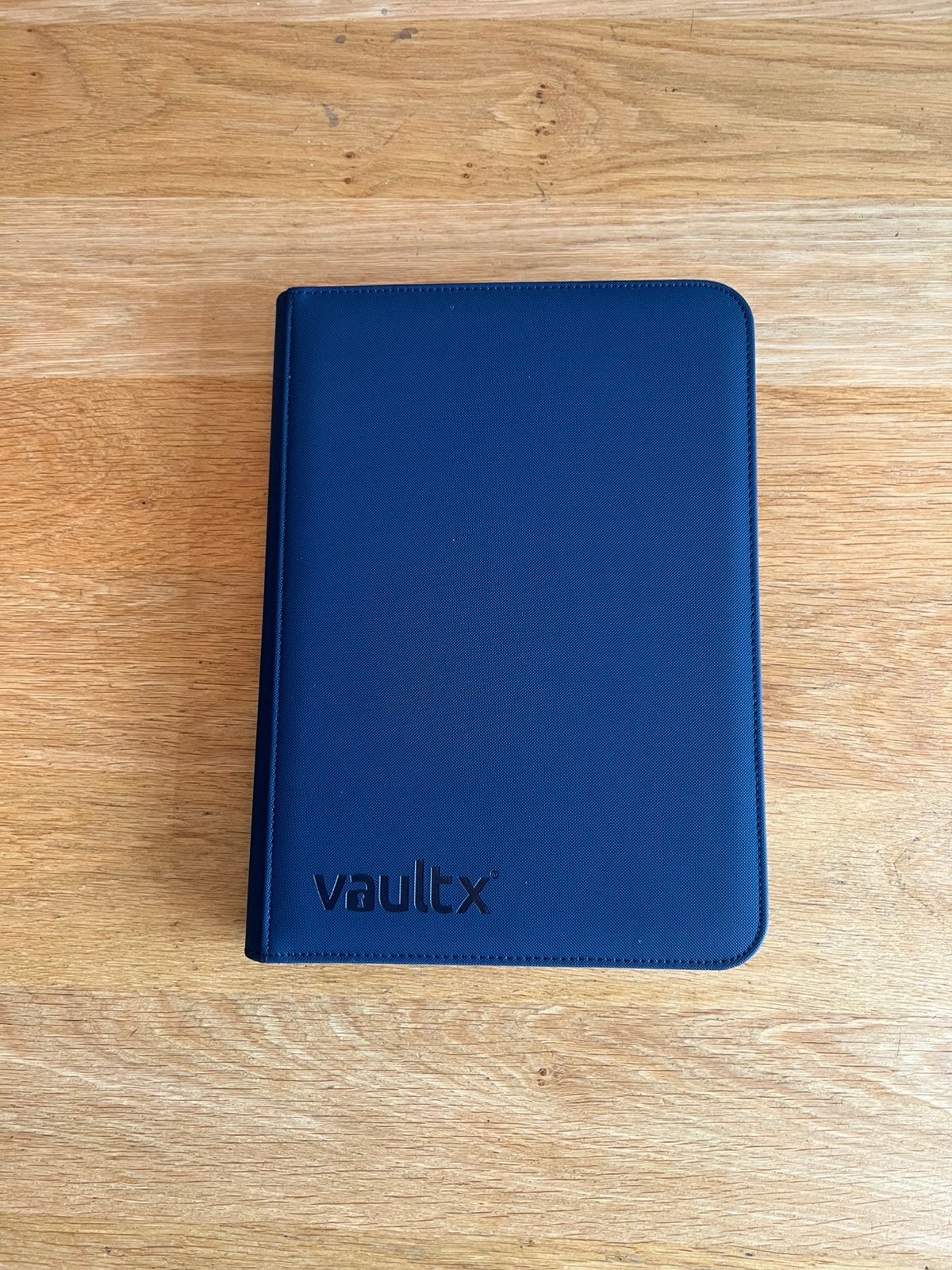 Pokemon collectie+donkerblauwe vault x binder, waarde +- 170, Ophalen of Verzenden, Zo goed als nieuw, Meerdere kaarten, Foil