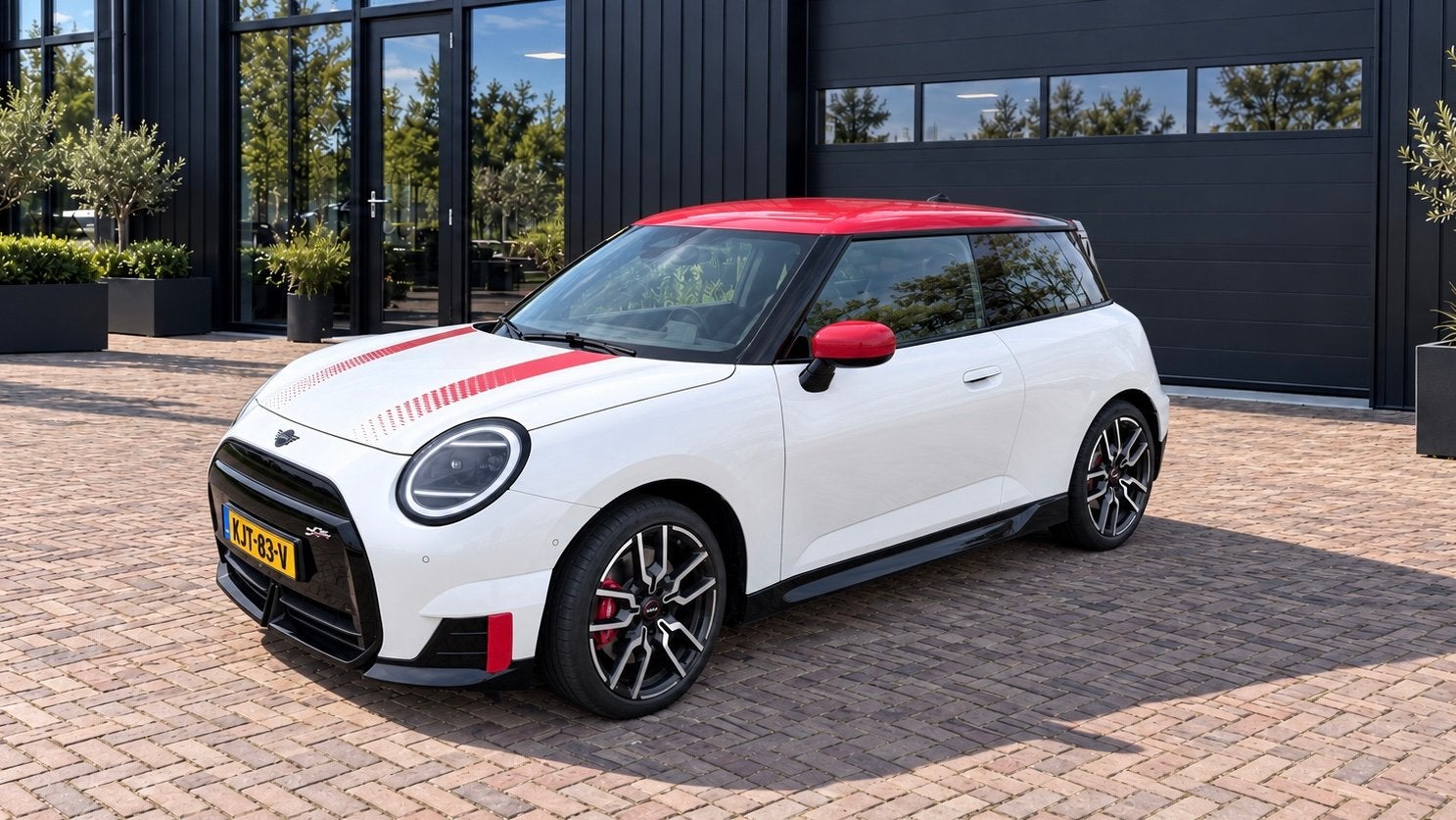 MINI 3-deurs JCW John Cooper Works 54.2 kWh Two-Tone dak, JC, Auto's, Dealer onderhouden, 402 km, Zwart, 258 pk