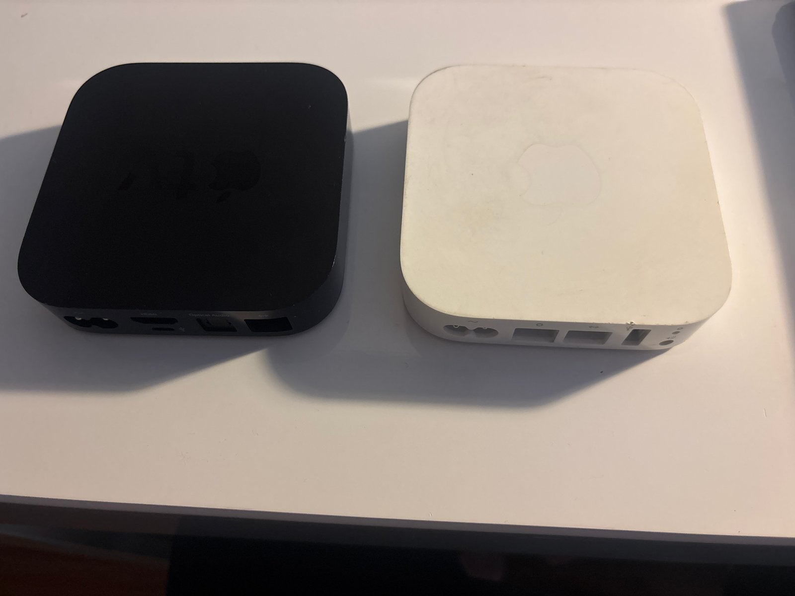 Apple TV en Apple AirPort Express, Ophalen of Verzenden, Gebruikt, HDMI, Zonder harde schijf