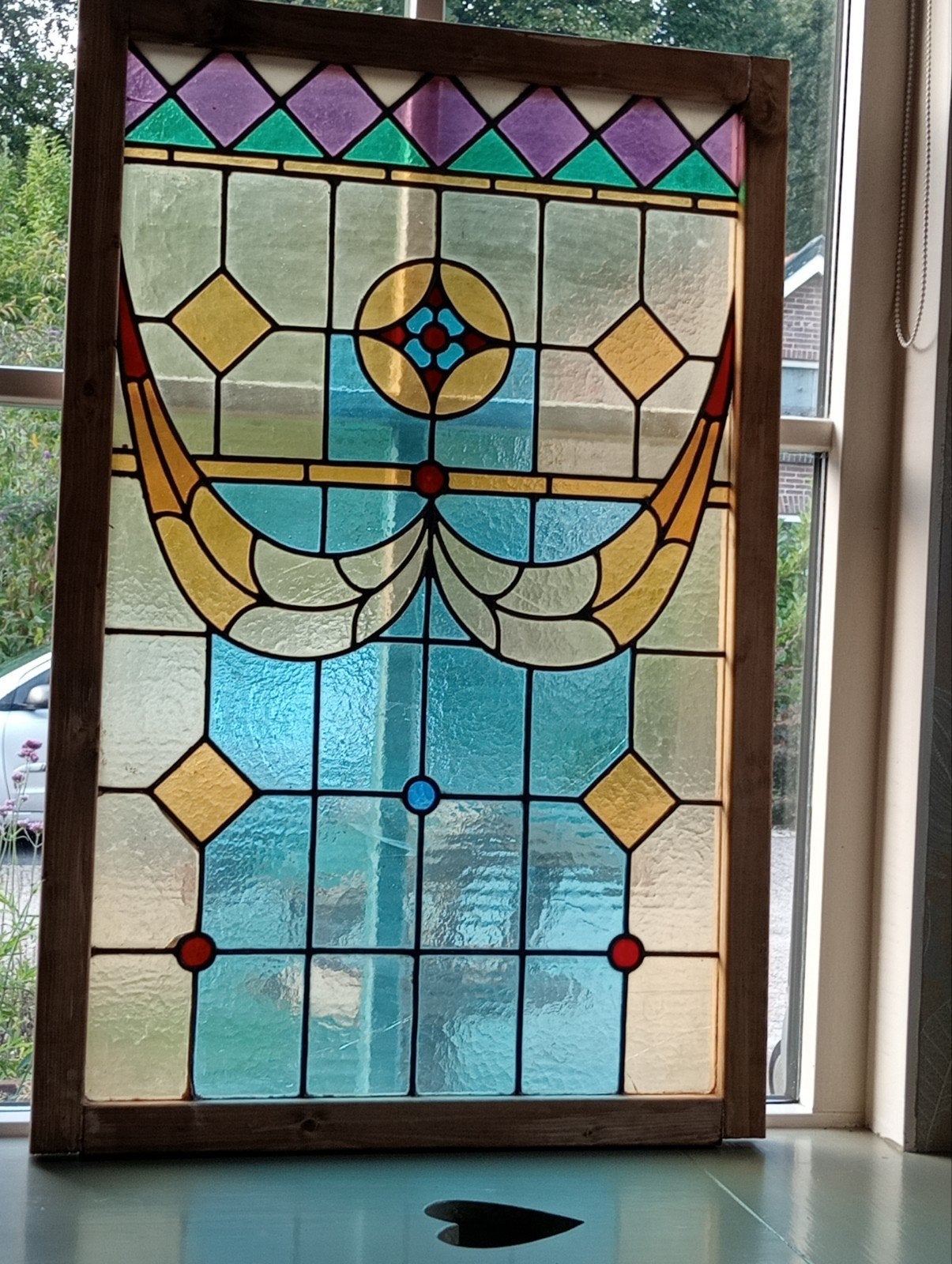zeer oud glas in loodraam, in dik kozijn, € 135, Ophalen