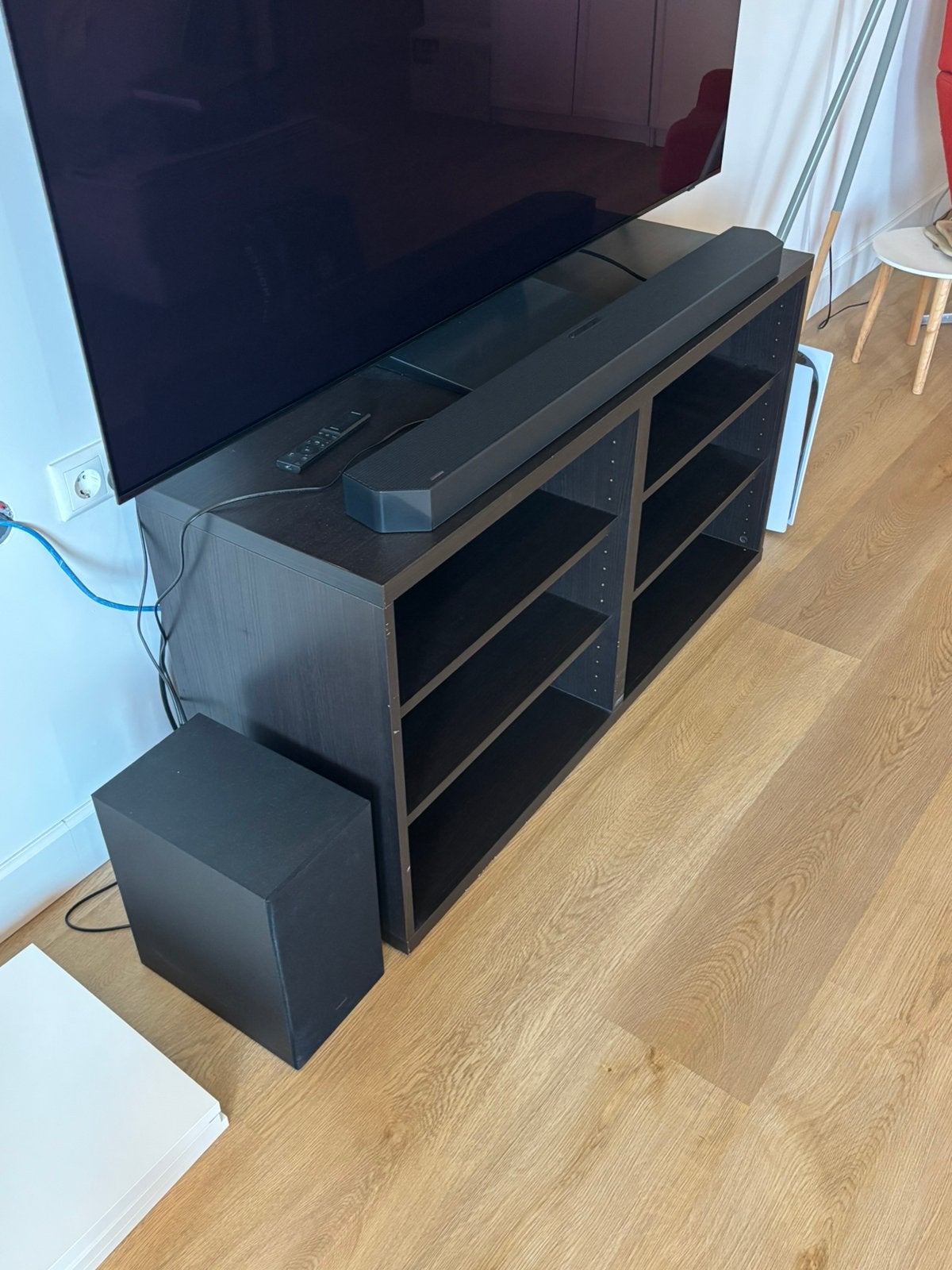 Gratis zwart tv-meubel Ikea, Ophalen, Zo goed als nieuw, 25 tot 50 cm, Minder dan 100 cm
