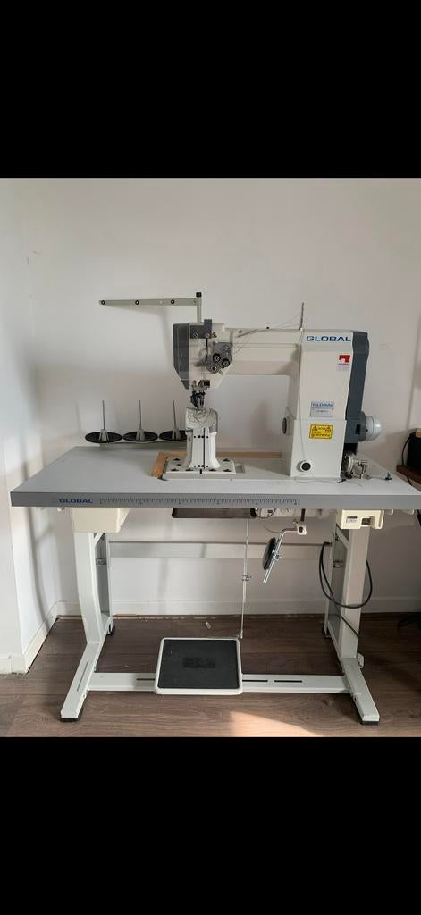 Naaimachine Global LP 9974 C - Moet afgesteld worden, Industrieel, Ophalen, Overige merken, Naaimachine