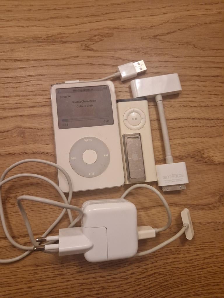 Apple iPod Classic plus andere accesoires, Ophalen of Verzenden, Gebruikt, Classic, 40 GB en meer