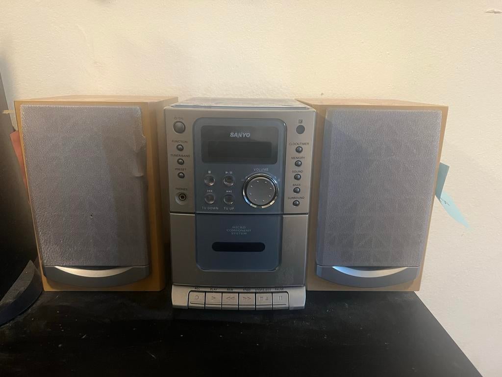 Sanyo Micro Component System - CD defect, radio/cassette OK, Overige merken, Cassettedeck, Ophalen of Verzenden, Zo goed als nieuw