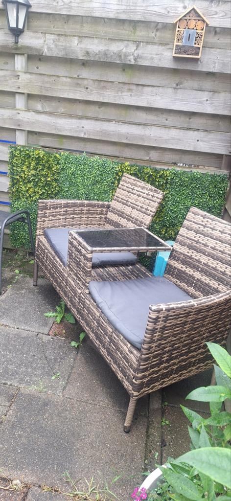 Leuk tuin/balkon bankje, Ophalen, Zo goed als nieuw, 2 zitplaatsen
