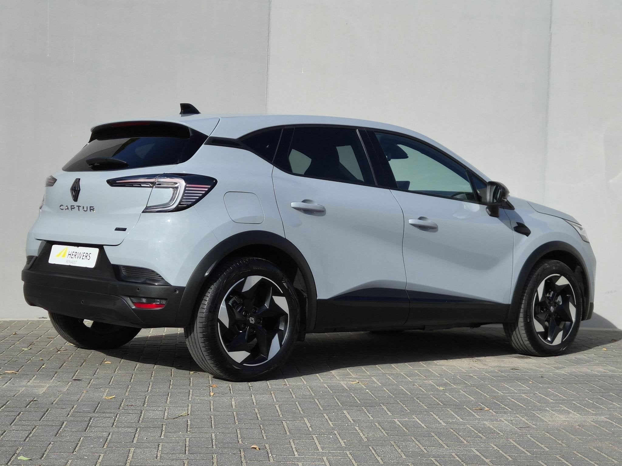 Renault Captur 1.8 E-Tech full hybrid 160 techno / Fabrieksg, Auto's, 4 cilinders, Leder en Stof, Bedrijf, Hybride Elektrisch/Benzine