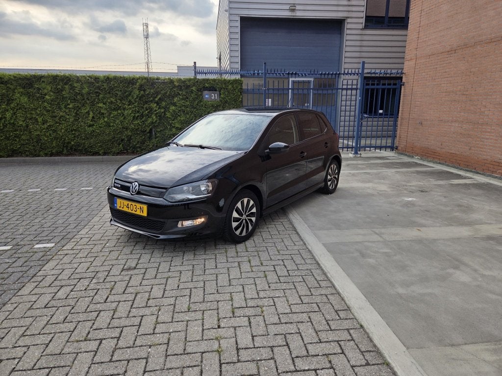 Volkswagen Polo 1.0 BlueM. Edition bj 2016 NAP (bj 2016), Stof, 95 pk, Zwart, Origineel Nederlands