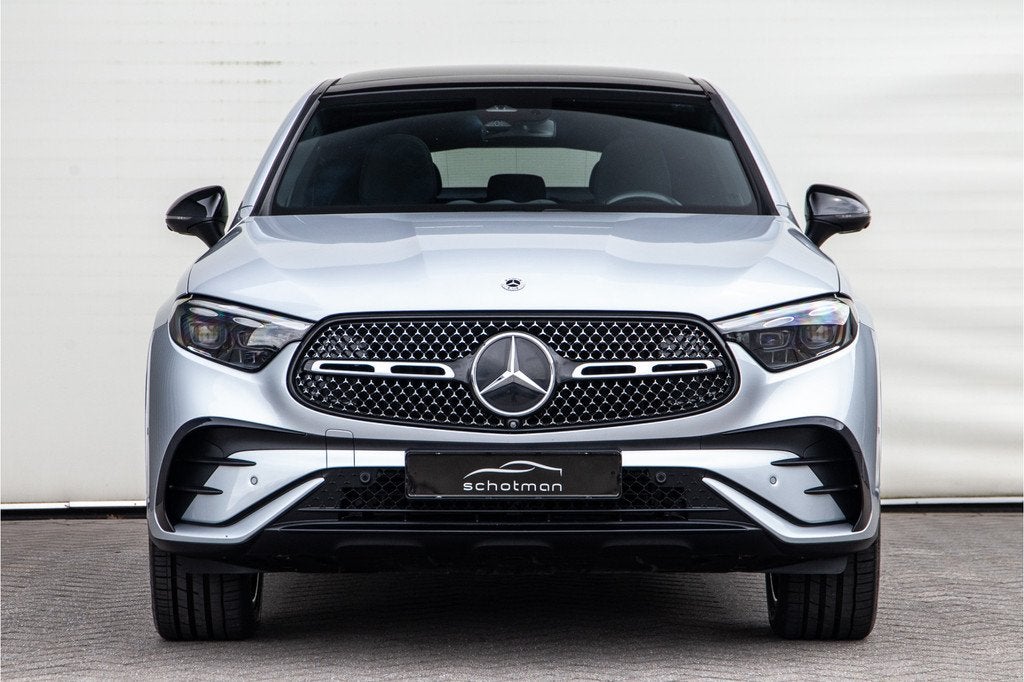 Mercedes-Benz GLC Coupé 300e 4MATIC AMG Premium Plus, Pano,, Auto's, Mercedes-Benz, Automaat, Gebruikt, Zwart, Plug-in hybride
