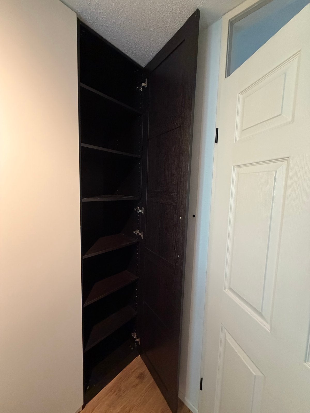 Hoge smalle kast met deur, 236x50x60cm, Ophalen, Minder dan 50 cm, Gebruikt, 200 cm of meer