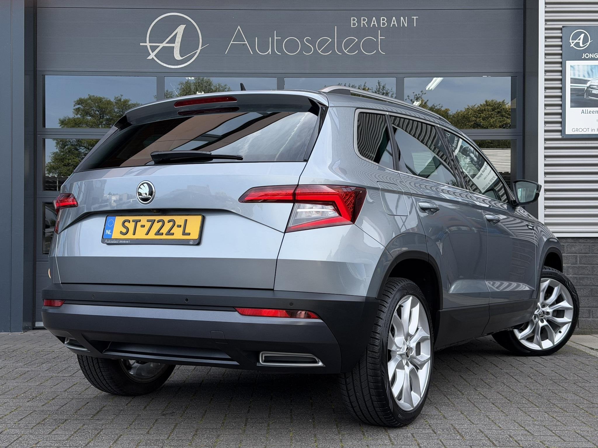 Skoda Karoq 1.5 TSI ACT Style Business Navi | Camera | NAP, Auto's, Stof, 4 cilinders, 150 pk, Bedrijf