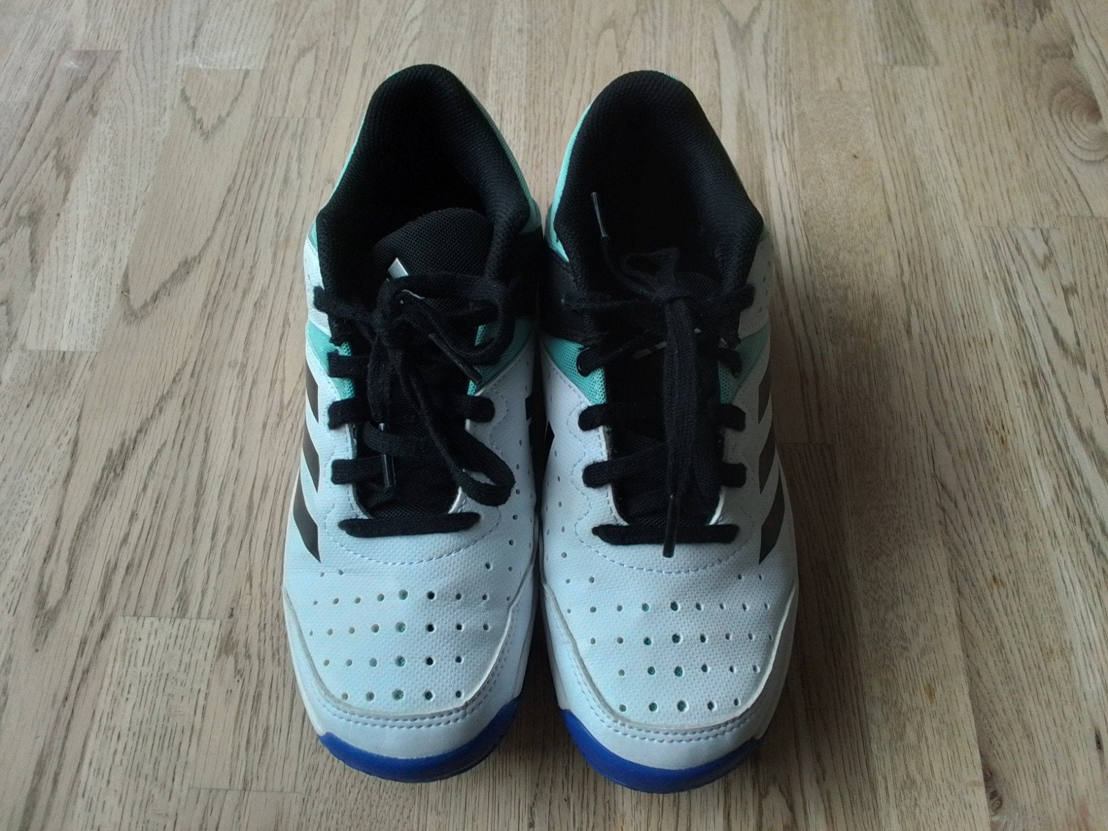 Adidas hockeyschoenen voor in de zaal. Maat 35, Sport en Fitness, Hockey, Ophalen, Gebruikt, Schoenen