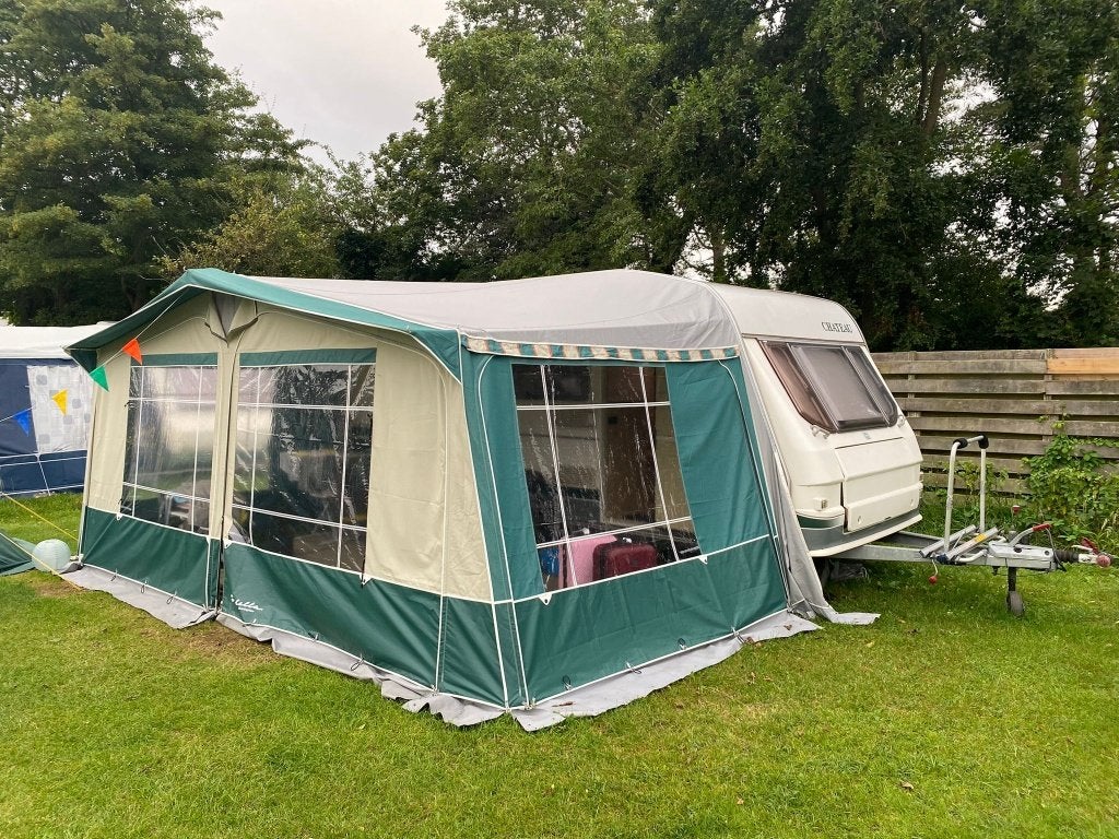 voortent caravan, Chateau, Rondzit, Particulier, Tot en met 4