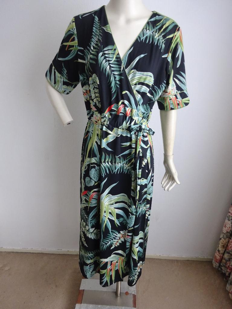 K Design midi jurk mt XXL= 44, Kleding | Dames, Jurken, K Design, Verzenden, Maat 46/48 (XL) of groter, Zo goed als nieuw