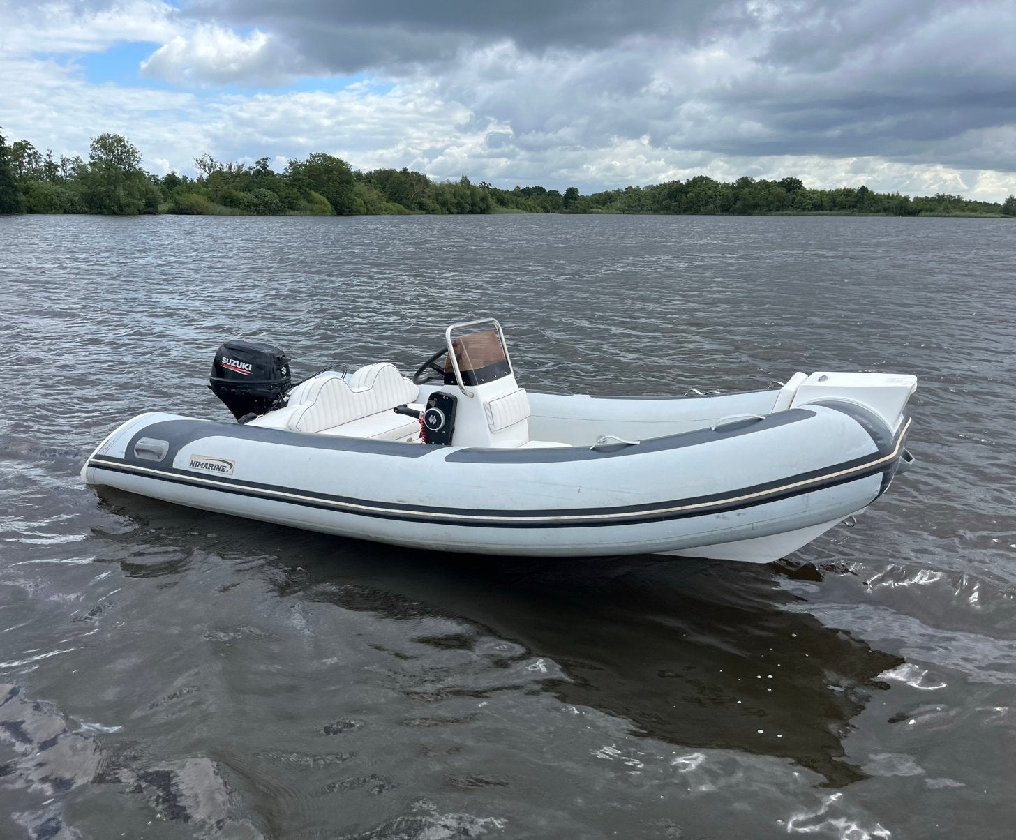 Nimarine 410 MX RIB — Suzuki 20 PK Power tilt —, Ophalen, Brandstoftank, PVC, Nimarine