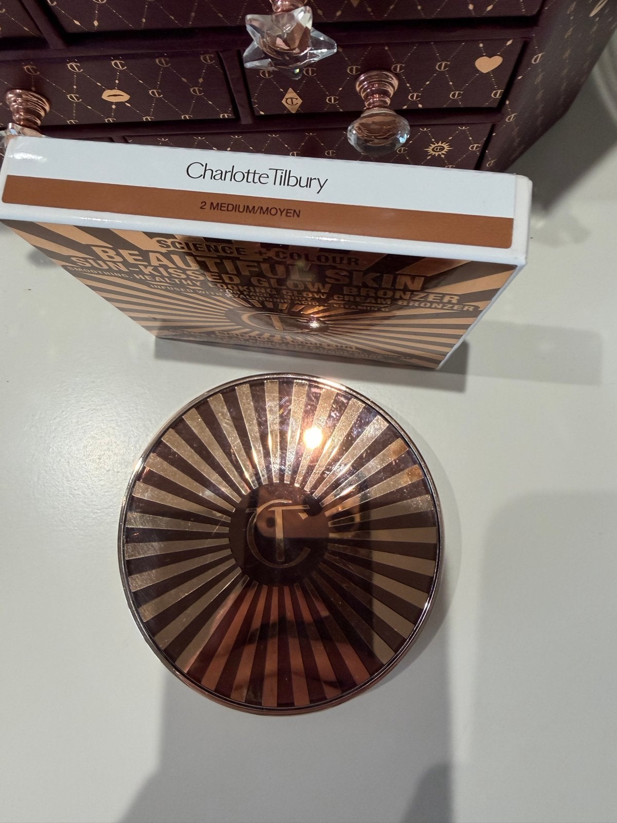 Charlotte Tilbury Beautiful Skin Sun-Kissed Glow Bronzer, Bruin, Gehele gezicht, Ophalen of Verzenden, Zo goed als nieuw