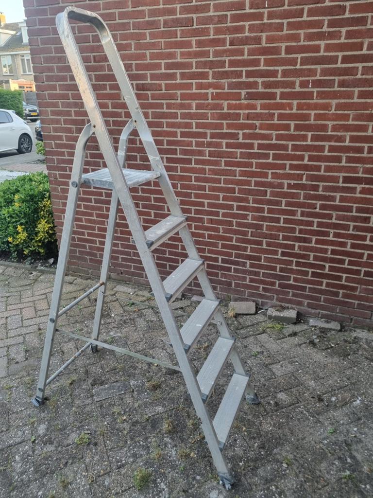 Excelsior Alustep huishoudtrap 6 treden, Doe-het-zelf en Verbouw, Ladders en Trappen, Ophalen of Verzenden, Gebruikt, Trap, 2 tot 4 meter