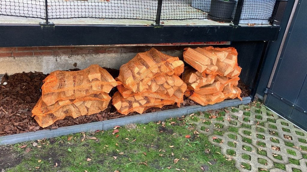 Droog Haardhout/Brandhout in handige grote 40L netzakken, Minder dan 3 m³, Ophalen, Eikenhout, Blokken