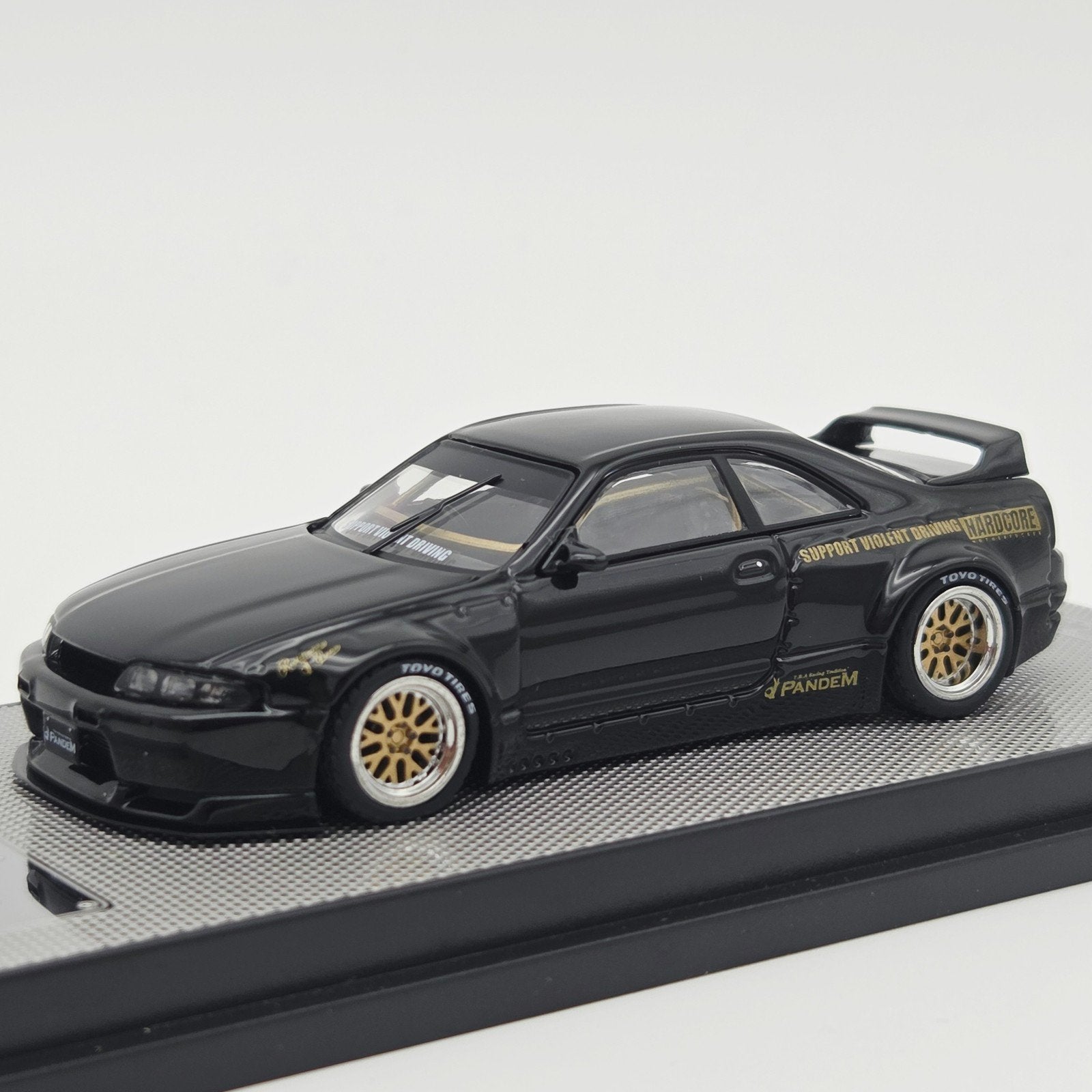 Inno64 – Nissan Pandem GT-R (BCNR33), black
Zeer gedetaillee