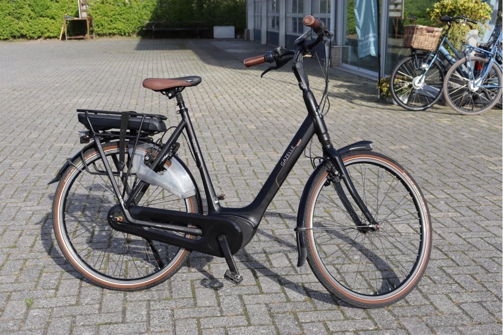 Gazelle Orange C8 l Bosch Active Plus l 400wh l 61cm